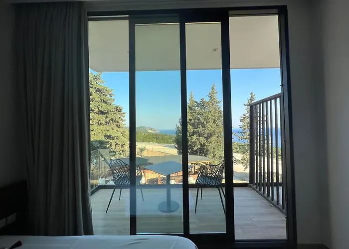 Summer Wine Boutique Hotel